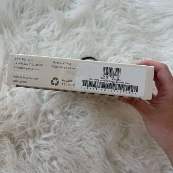 Babyletto Plain White All-Stages Bassinet Sheet - Picture 5 of 6